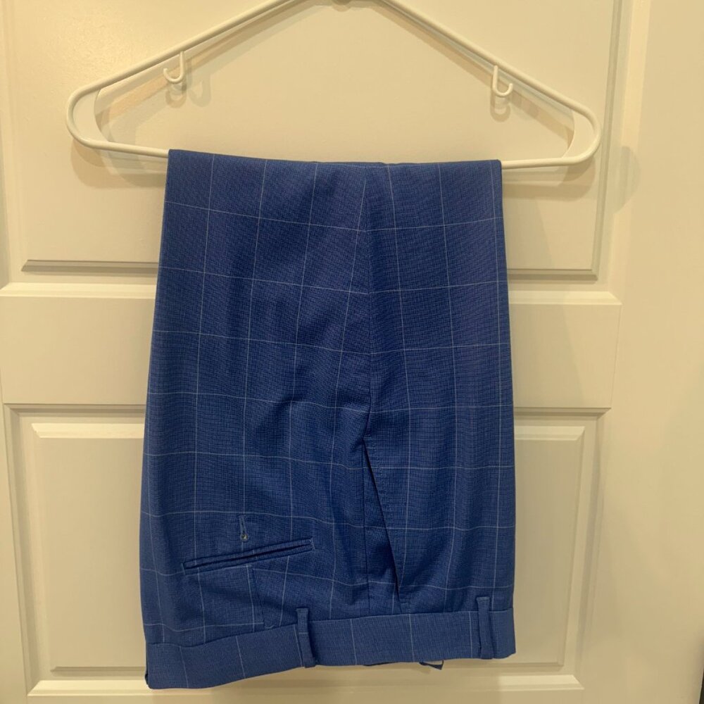 EUC - Tommy Hilfiger Boys TH-Flex Stretch Suit w/set of shirts, Size: 14 & 18 - Picture 3 of 9